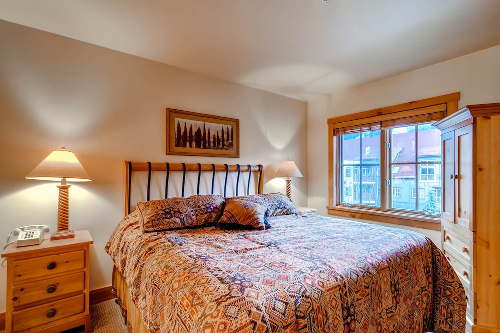 Condo, 3 Bedrooms (River Run)