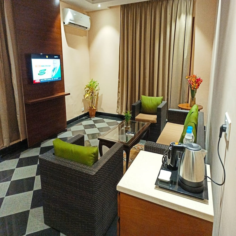 Club Room - Photo 8