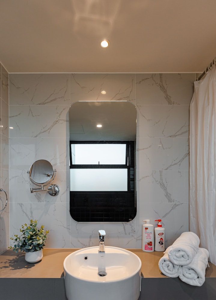 Deluxe Apartment, 3 Bedrooms, City View