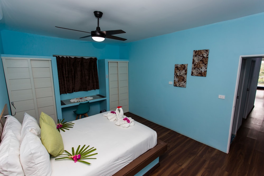Family Apartment, 2 Bedrooms, Pool Access, Pool View photo 6