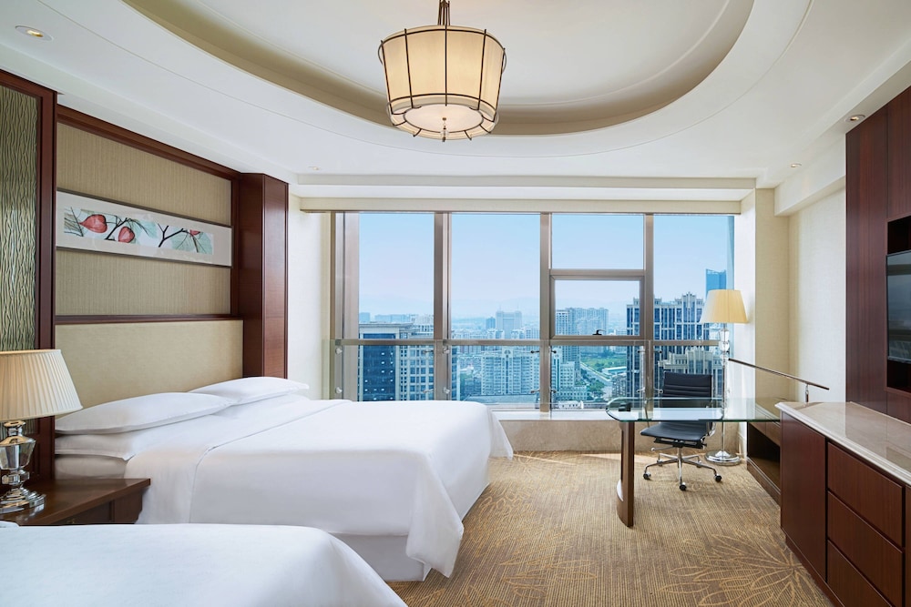 Club Room, 2 Double Beds, City View photo 3
