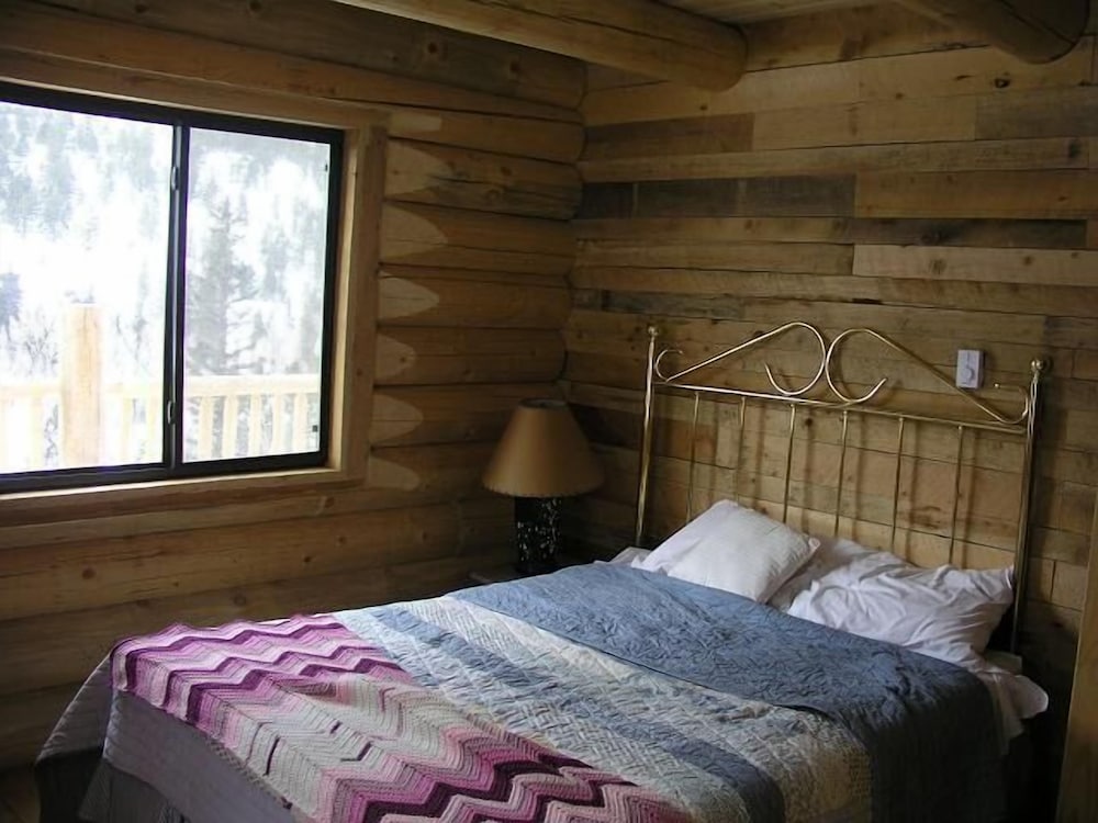 Deluxe Cabin, Multiple Bedrooms, 2 Bathrooms photo 1