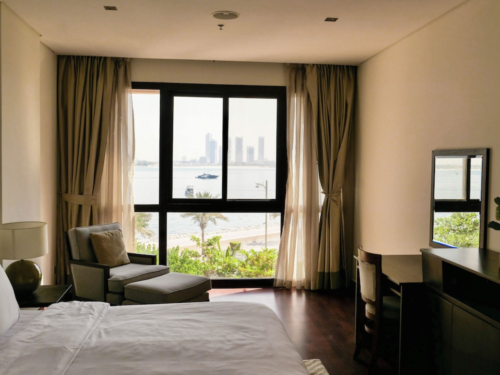 Luxury Apartment, 2 Bedrooms, Sea View, Beachfront photo 2