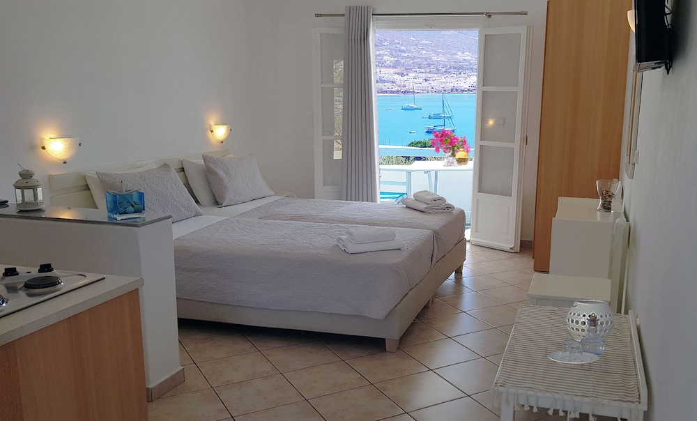 Deluxe Studio, Sea View (1st floor, 2 adults) - Photo 9