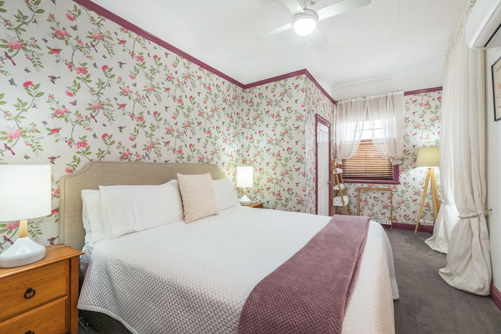 Premier Suite, 1 King Bed, Balcony