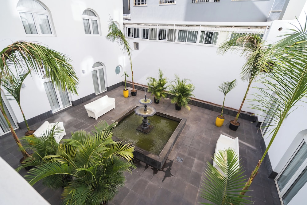 Superior Double Room (Fountain view) - Photo 9