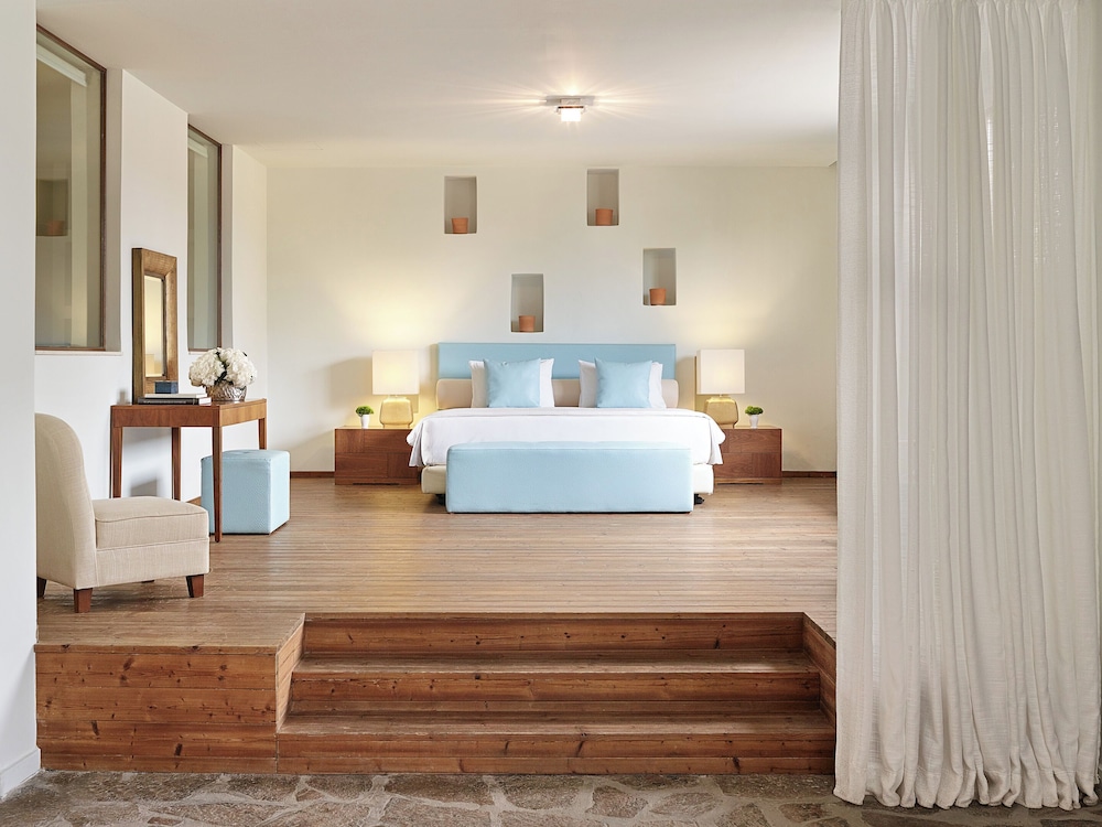 3-bedroom Villa, Sea View thumbnail 5