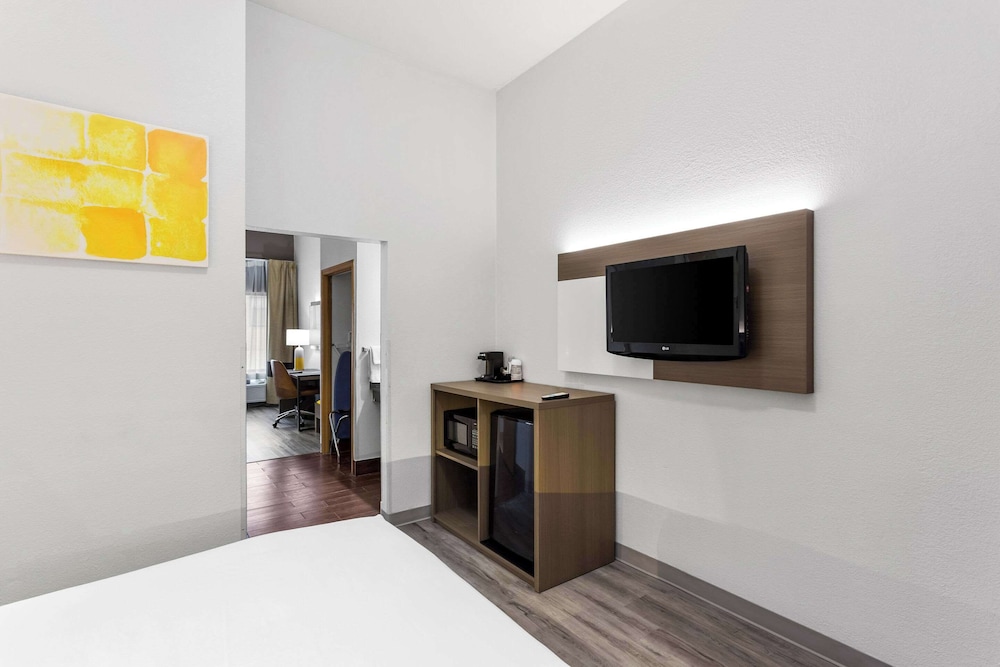 Suite, Non Smoking - Photo 2