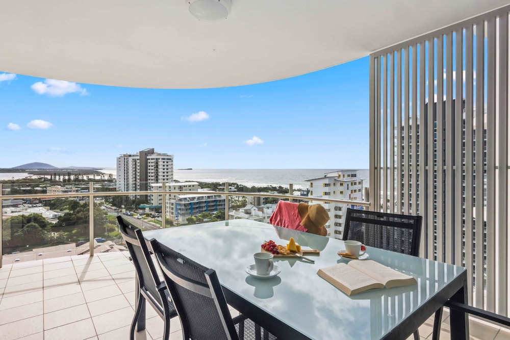 3 Bedroom Deluxe Spa Apartment with Ocean View photo 1