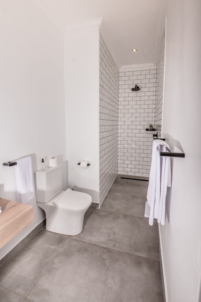Double Room - Photo 6