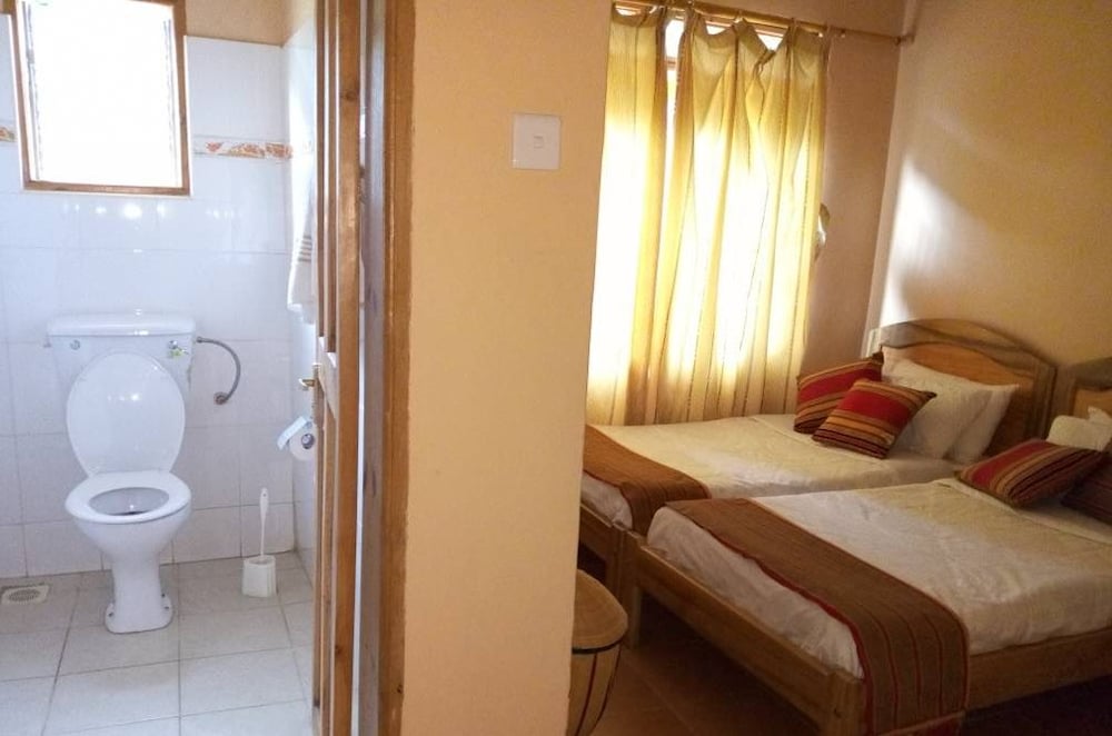 Double Room, 2 Double Beds, Non Smoking photo 2