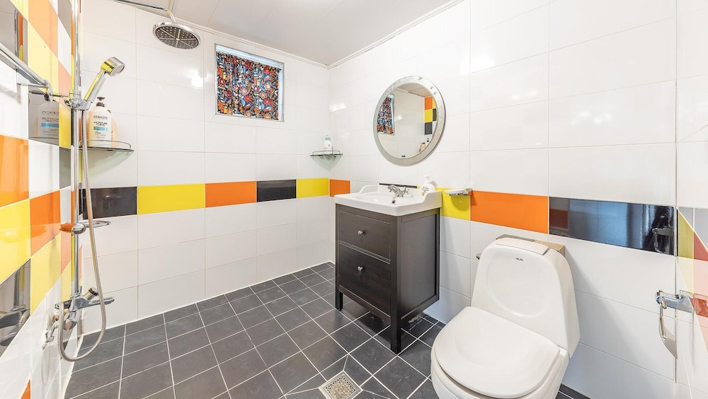 Basic Room, 1 Bedroom (103 (Studio / Pet Friendly)) - Photo 9