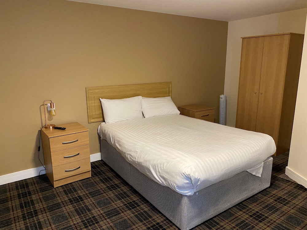 Small Double Room No Window (Located in Annex Building) - Photo 1