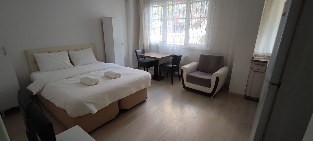 Basic Apartment photo 1