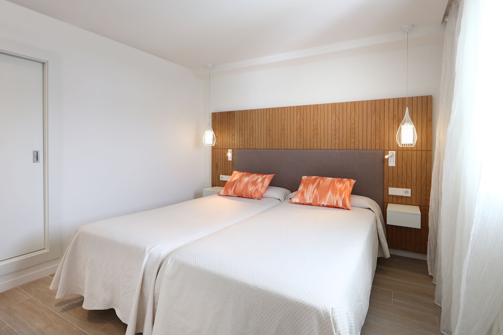 Basic Room (Family Basic (3 Adults)) - Photo 3
