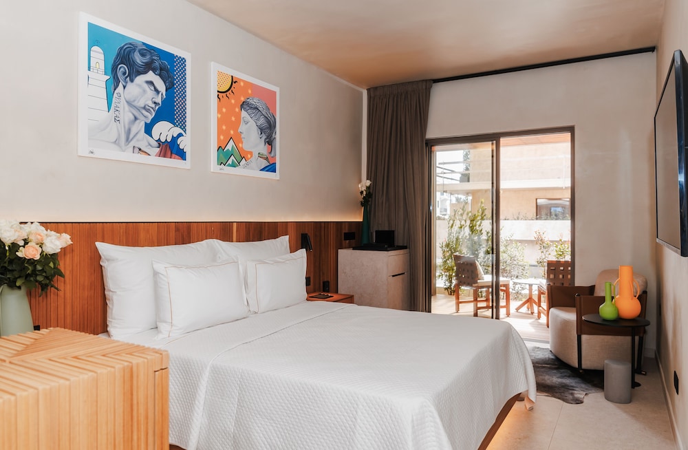 Magnolia Superior Room