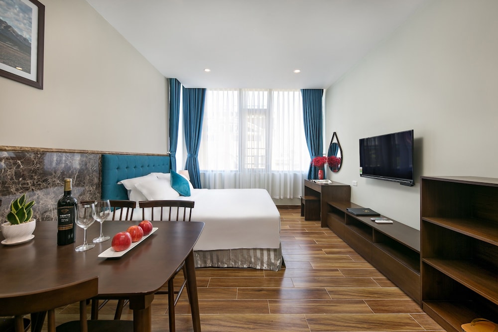 Studio Apartment - Photo 3