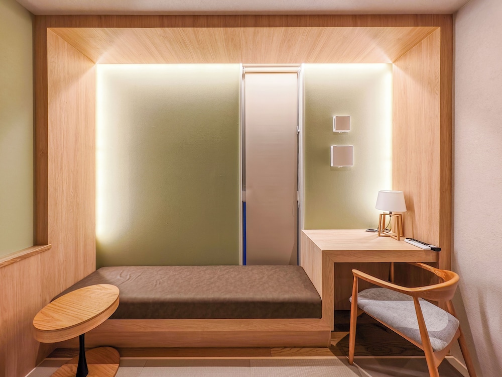 Basic Twin Room