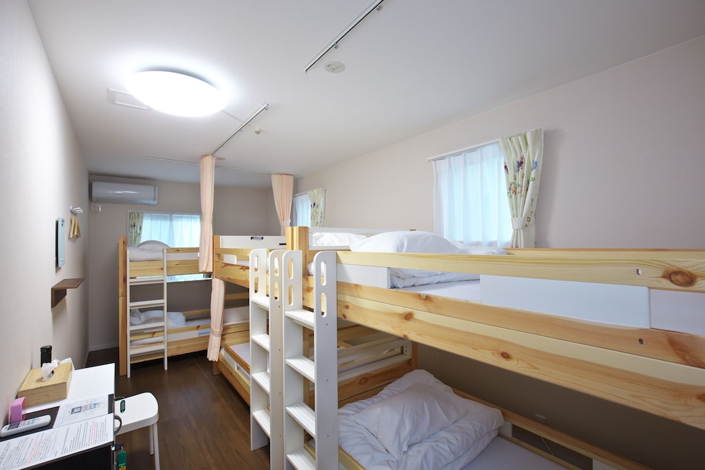 Private Room with Bunk Beds, Non Smoking (4-6 people, Free Wi-Fi) photo 1