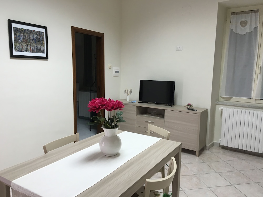 Suite (Blue) photo 2