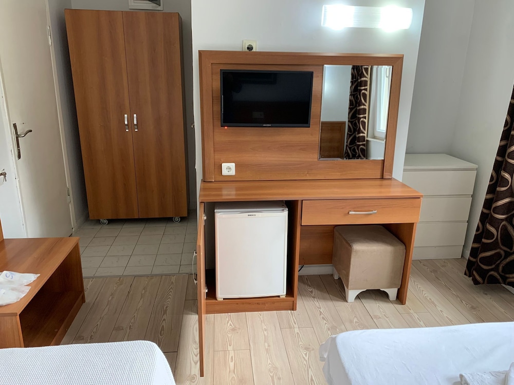 Standard Triple Room - Photo 12