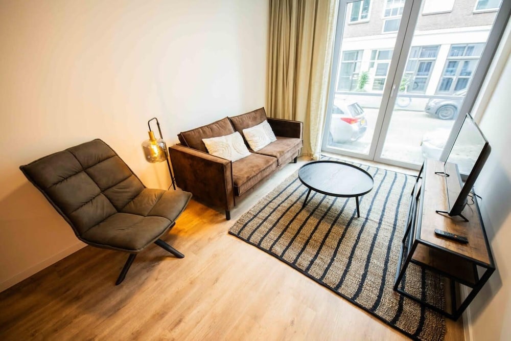 Apartment photo 2