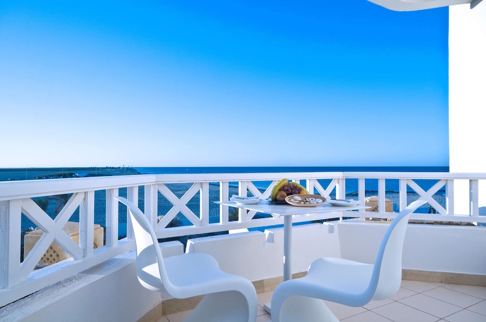Premium Room, Balcony - Photo 12