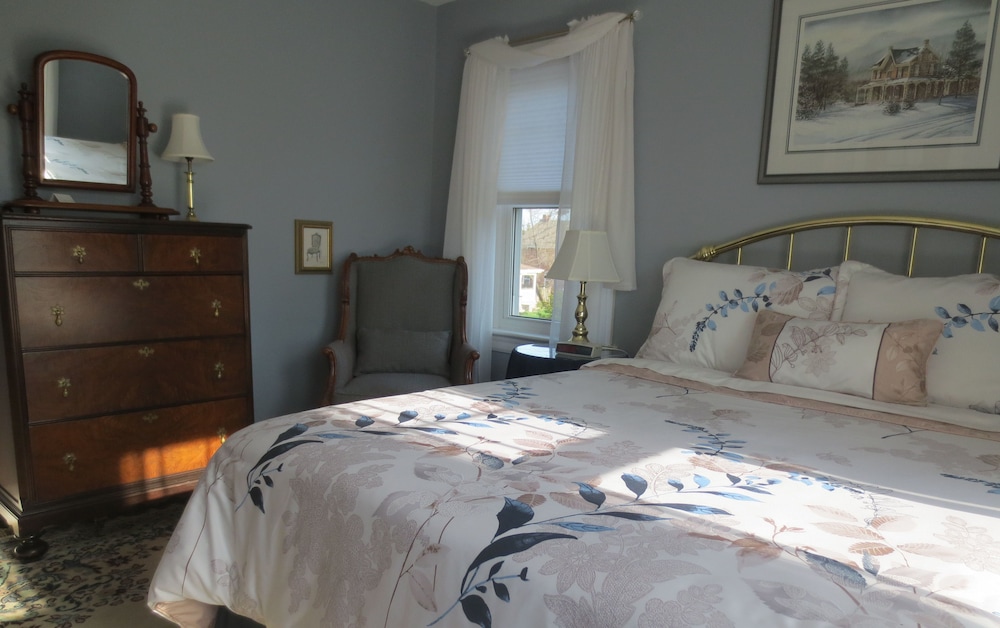 Classic Double Room, 1 Queen Bed, Non Smoking, Garden View