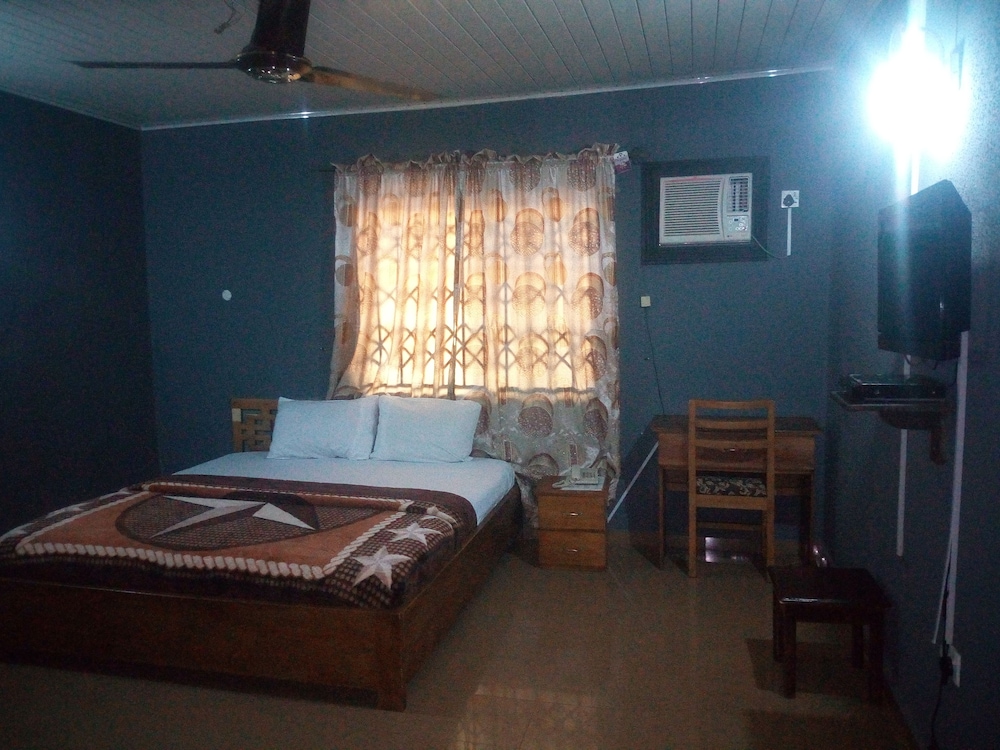 Royal Room photo 3