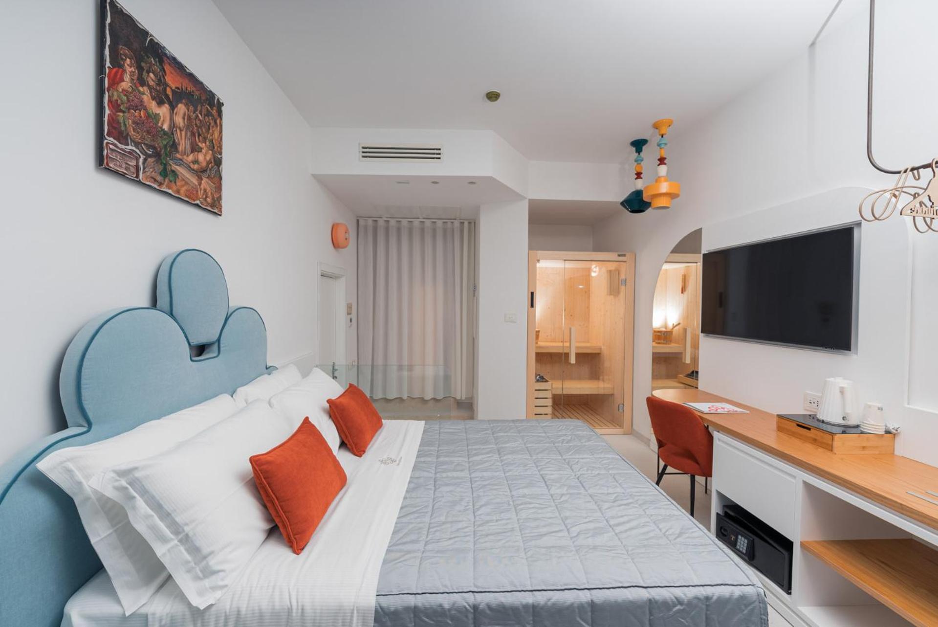 Deluxe Double or Twin Room with Mountain View