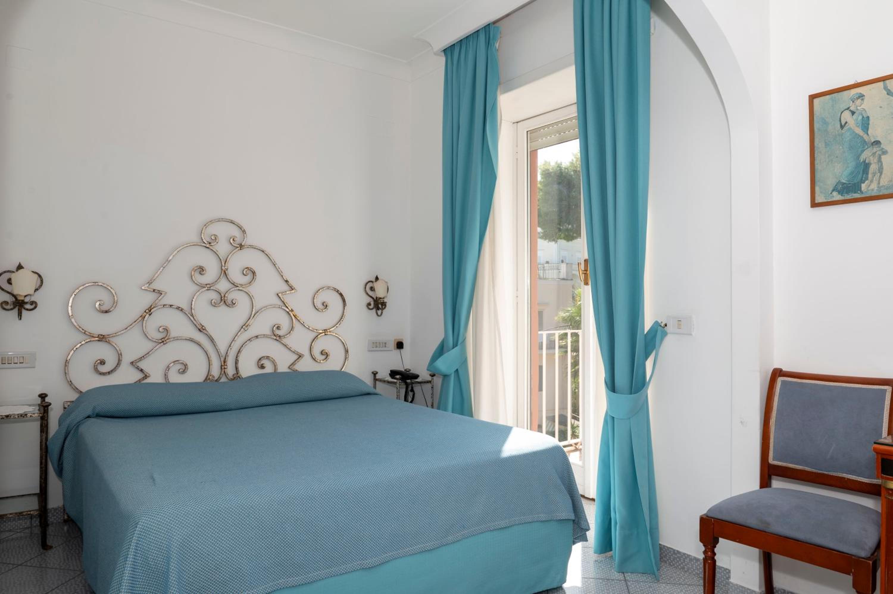 Double or Twin Room with Garden View photo 1