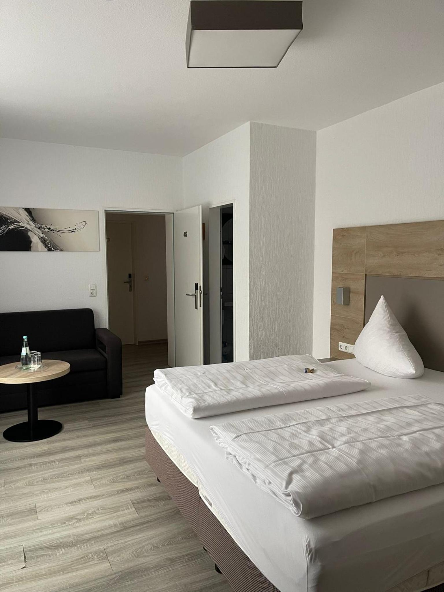 Double Room with Balcony photo 3
