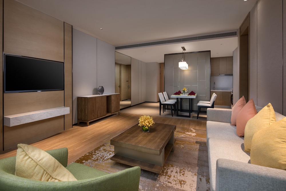 Suite, 1 Bedroom, Kitchen (Living Dining)