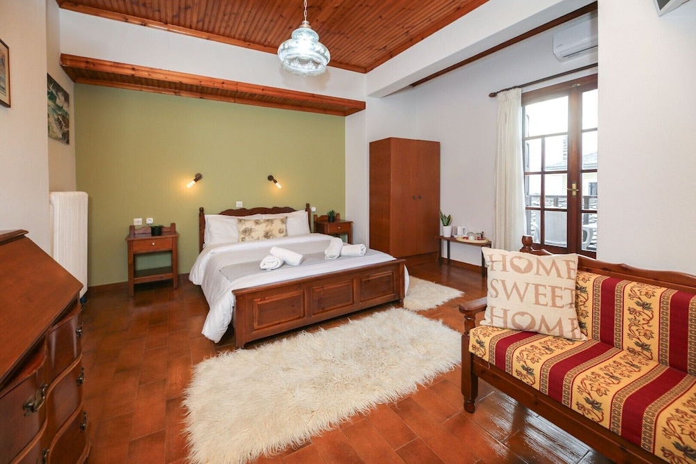 Triple Room, Balcony, City View