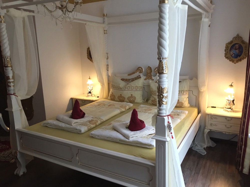 Deluxe Double Room (Cinderella)