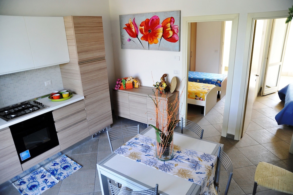 Duplex, 2 Bedrooms photo 3