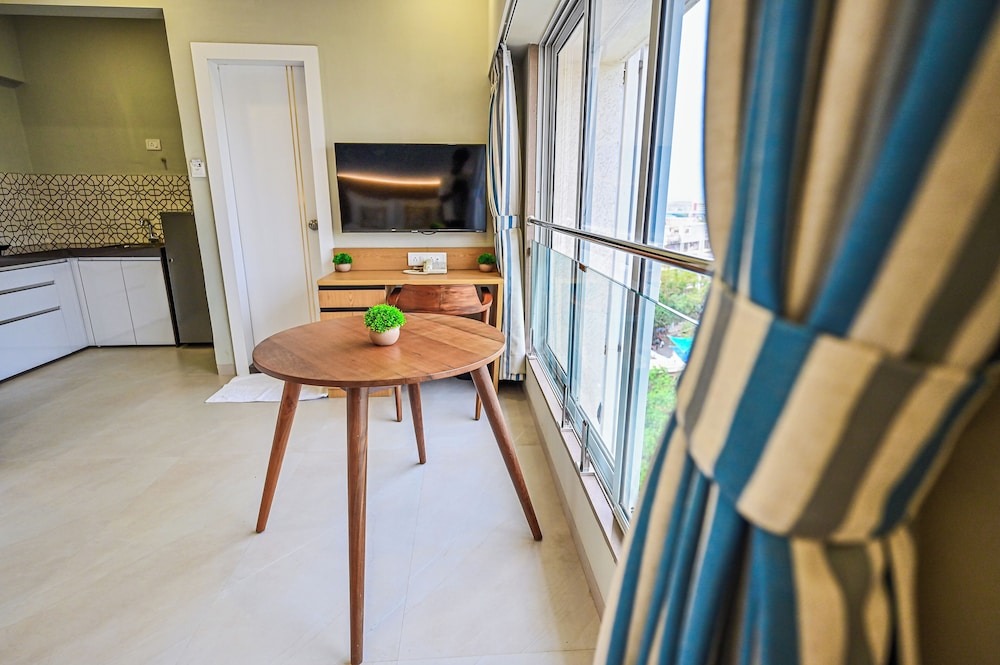 Superior Studio, 2 Bedrooms, Non Smoking, City View