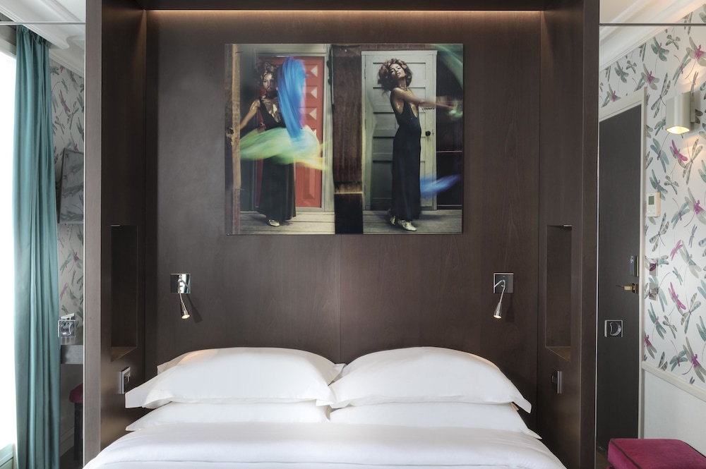 Deluxe Terrace Double Room thumbnail 5