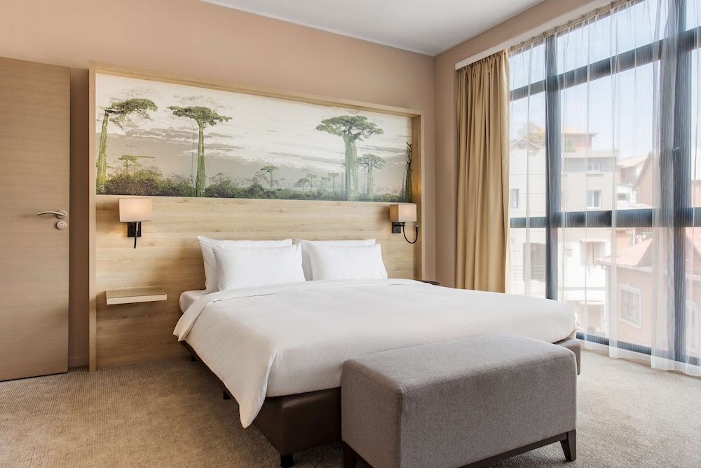 Premium Studio (Hill View)