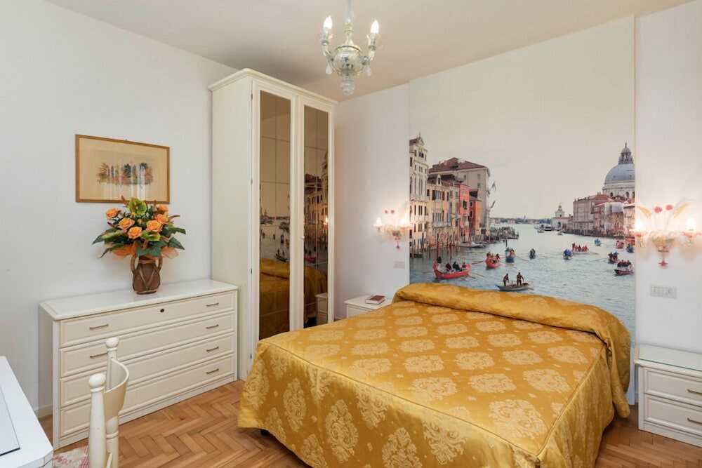 Double or Twin Room - Photo 6