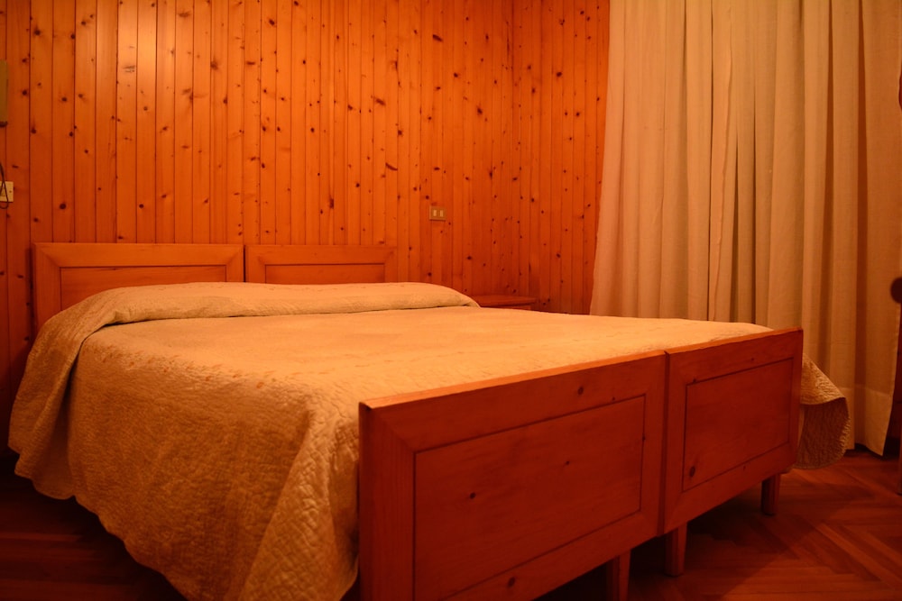 Double Or Twin Room, Mountain View photo 3