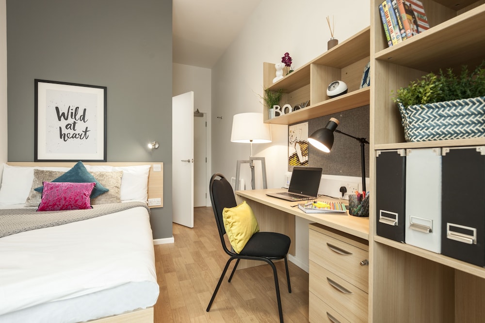 Standard Single Room, 1 Large Twin Bed, Shared Bathroom
