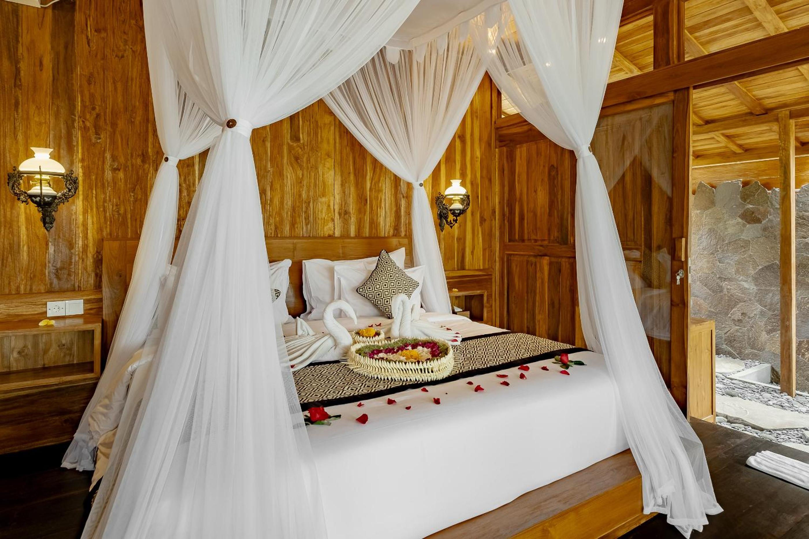 One-Bedroom Villa - Photo 161