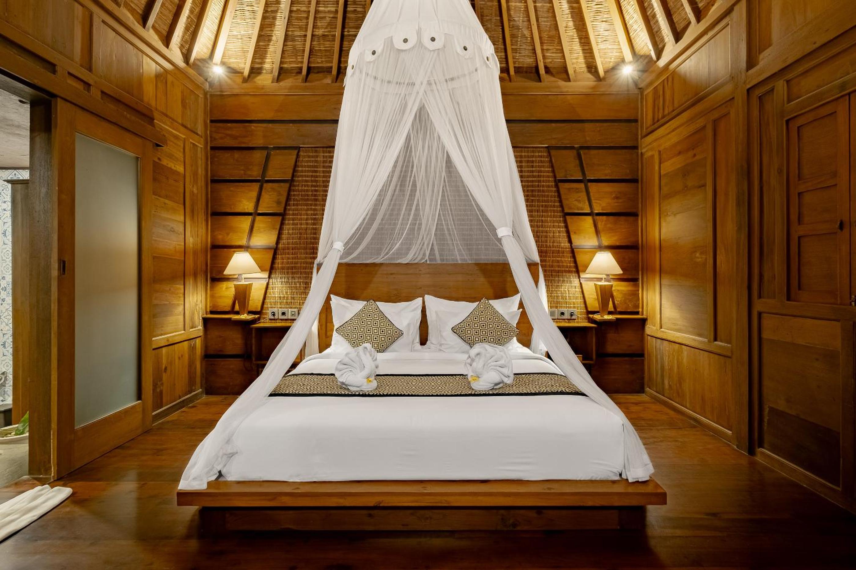 One-Bedroom Villa - Photo 160