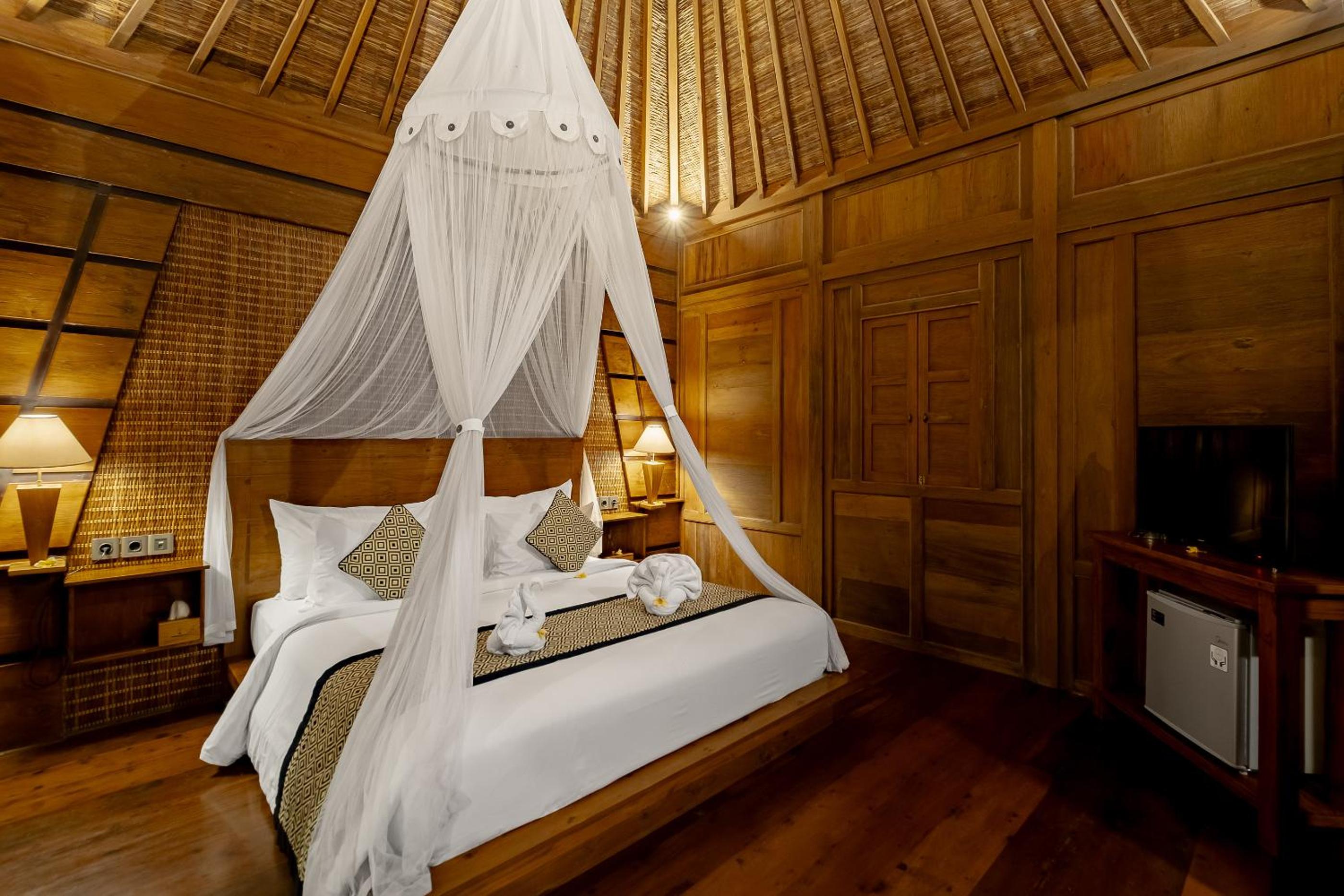 One-Bedroom Villa - Photo 157