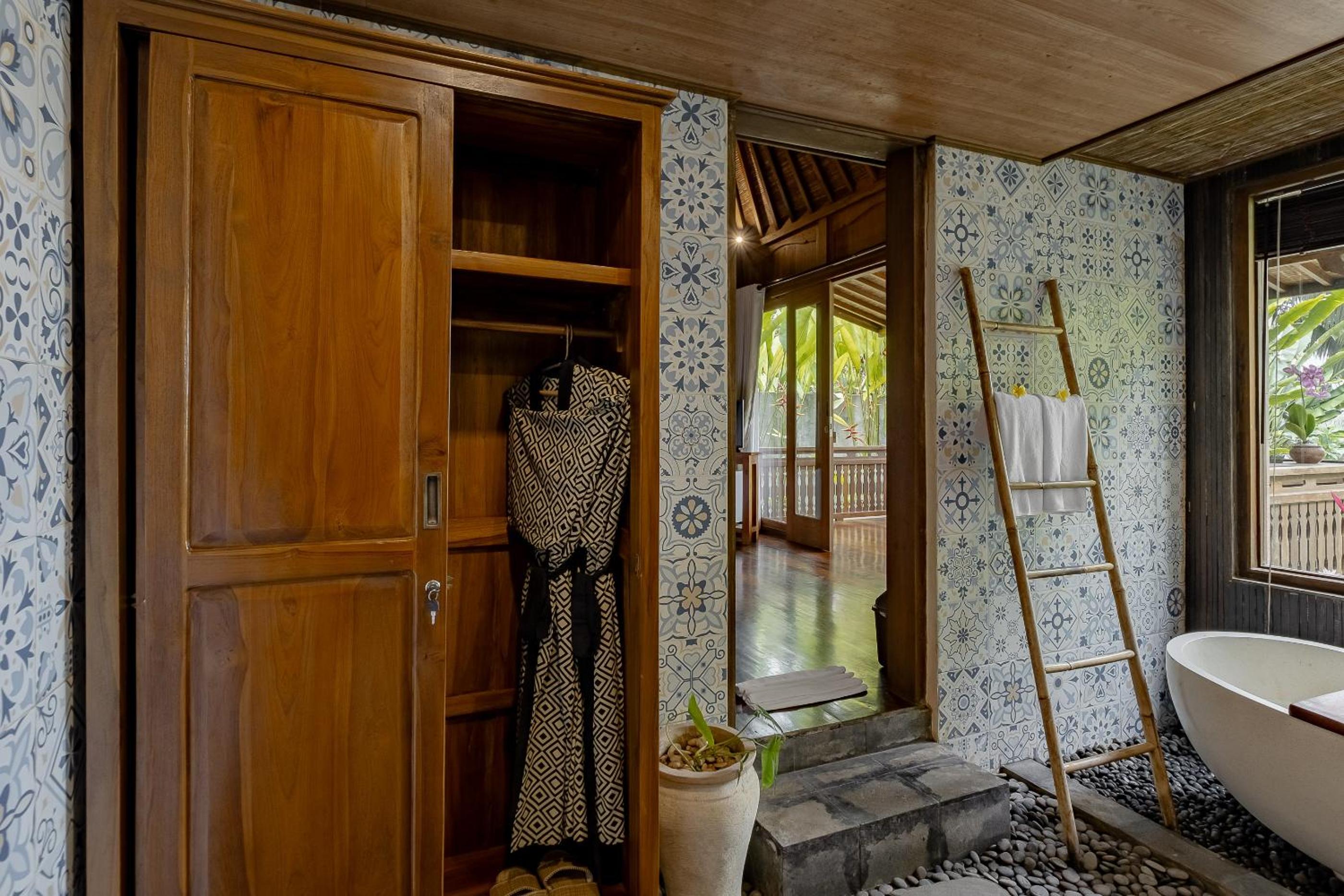 One-Bedroom Villa - Photo 78