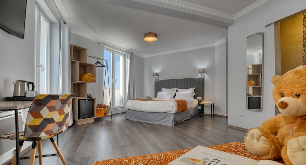 Superior Triple Room