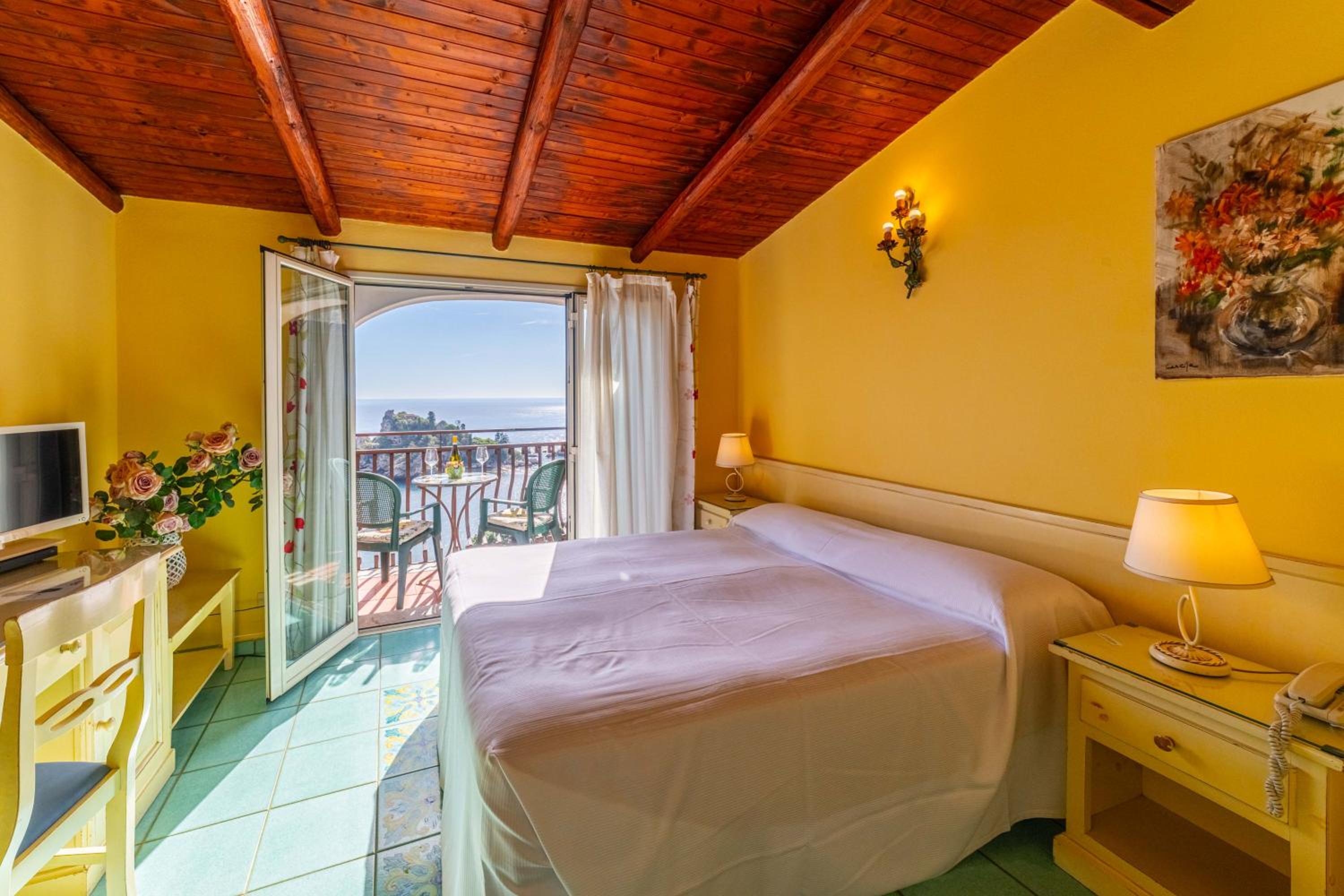 Queen Room with Sea View photo 3