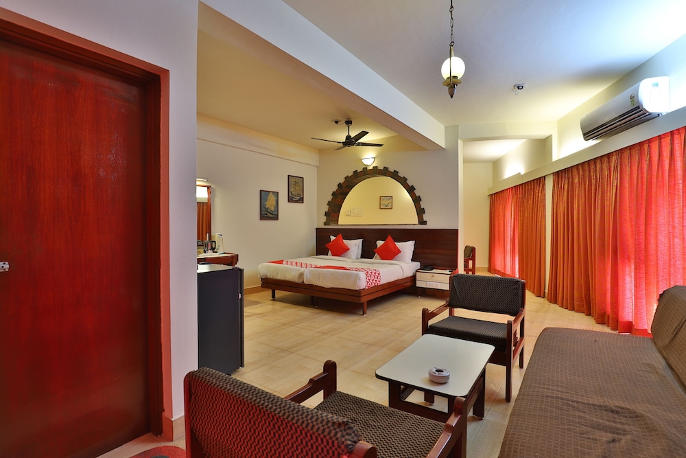 Suite, 1 King Bed photo 3