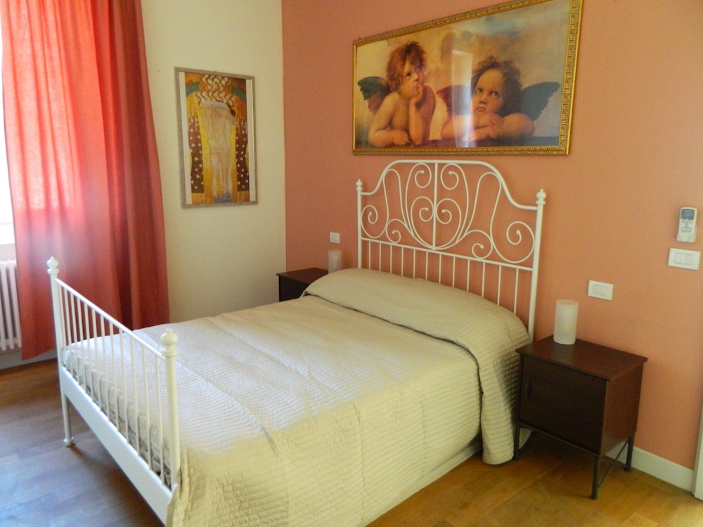 Double Or Twin Room, Ensuite (Giuliana)